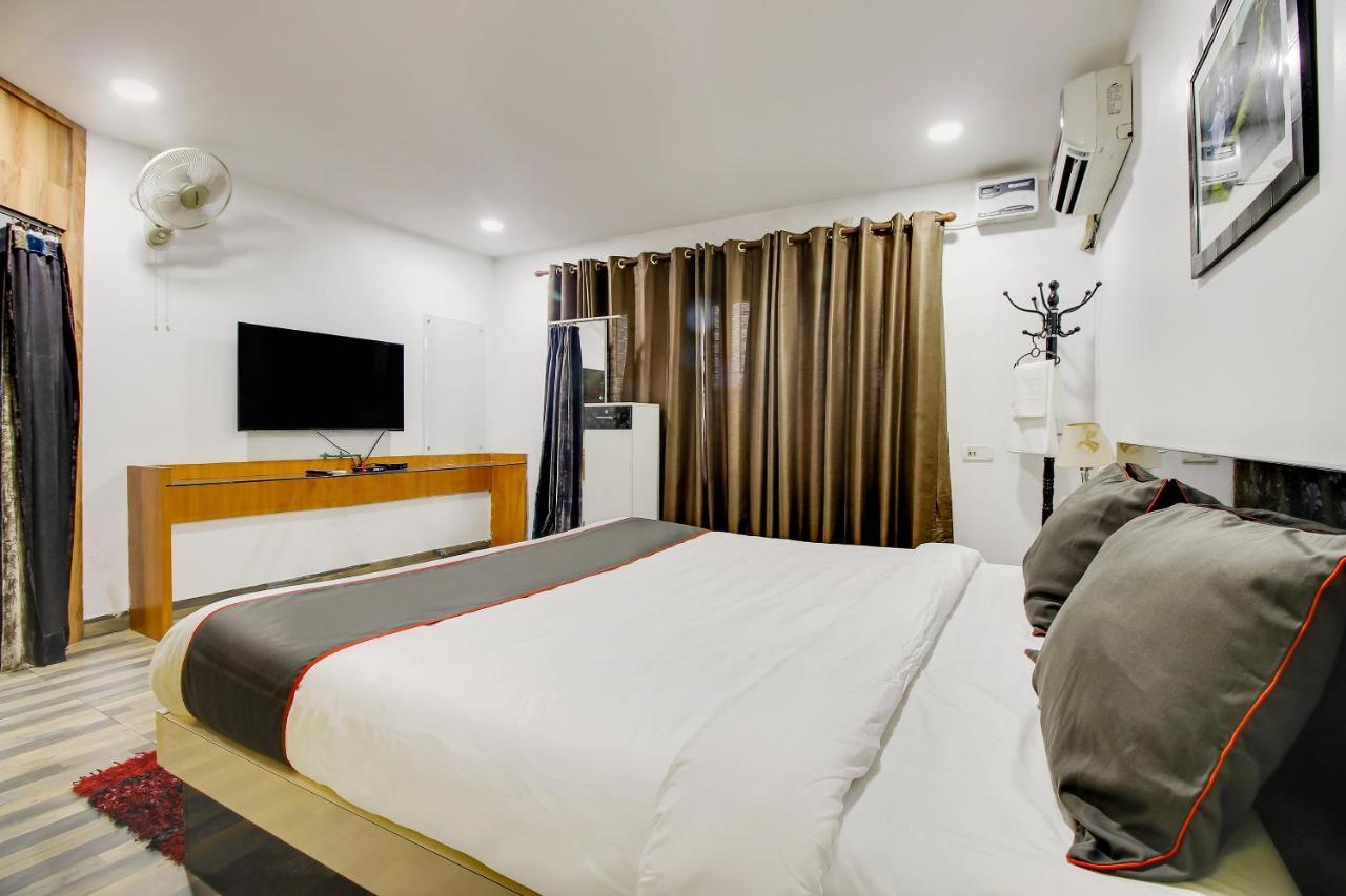 Oyo 2794 Hotel Plaza Inn Гувахати Екстериор снимка